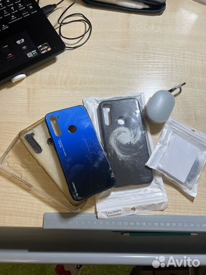 Чехлы и нацшники redmi