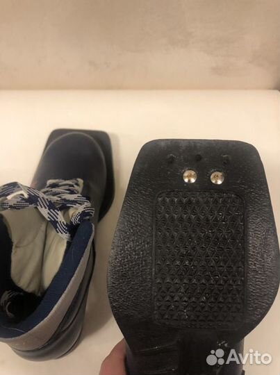 Лыжные ботинки р. 35