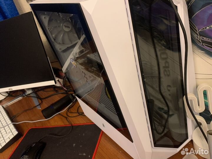 Игровой компьютер с монитором