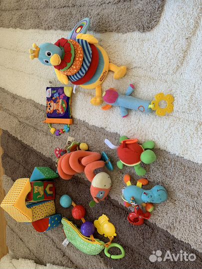 Развивающие игрушки пакетом