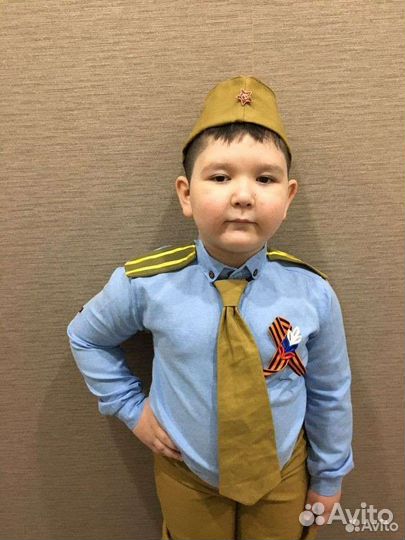 Пилотки,погоны,брошки