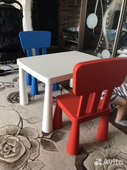 Стол и два стула IKEA