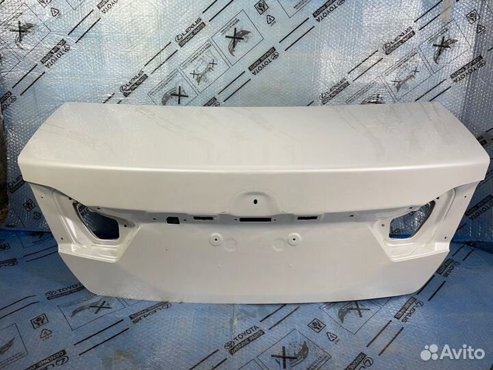 Крышка багажника Toyota Camry V50 2015