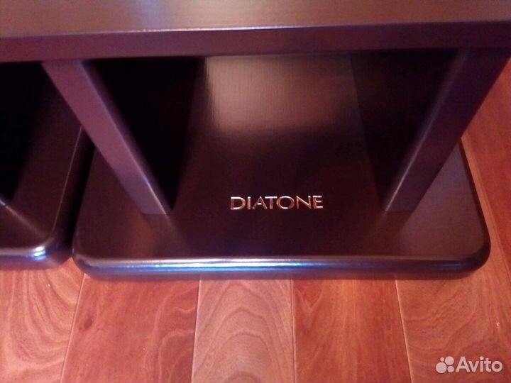 Подставки для акустики