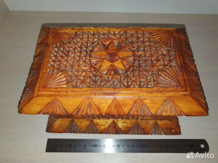 Шкатулка из дерева ручной работы