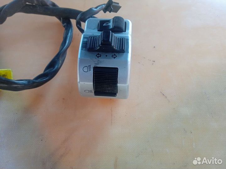 Suzuki Boulevard M50 / Intruder M800.2005. Пульт