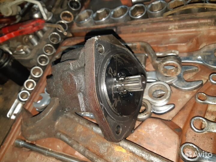 Насос низкого на мерседес аксор