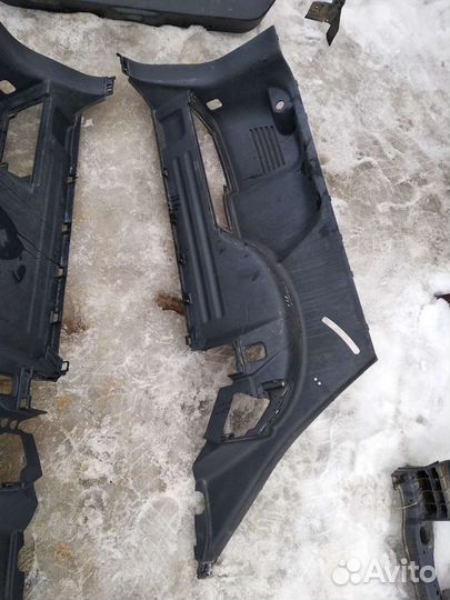 Обшивка двери боагажника Nisssn x-trail