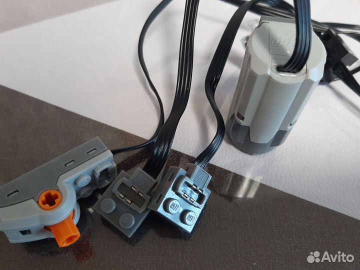 Lego m мотор, переключатель, фары, электрика