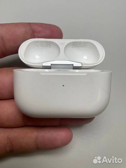 Кейс Airpods pro