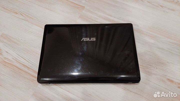 Игровой ноутбук Asus на SSD и i3