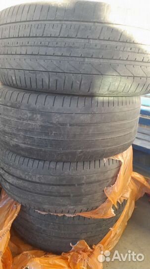 Pirelli ST 35 285/40 R22