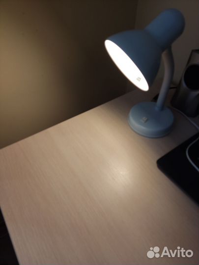 Мощная настольная лампа