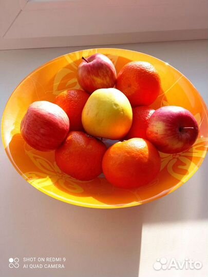 Ваза для фруктов цветное стекло