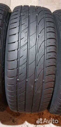 Barum Bravuris 2 215/60 R16 99H