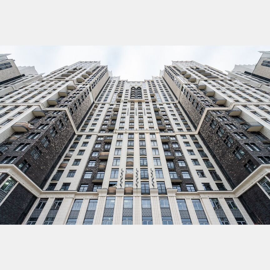 1-к. квартира, 66,3 м², 28/28 эт.