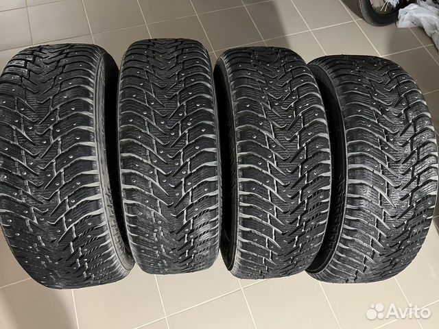 Nokian Tyres Hakkapeliitta 8 SUV 235/60 R18 107T