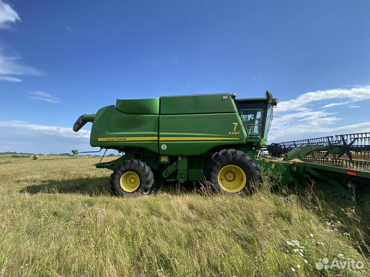 Комбайн John Deere S690, 2008