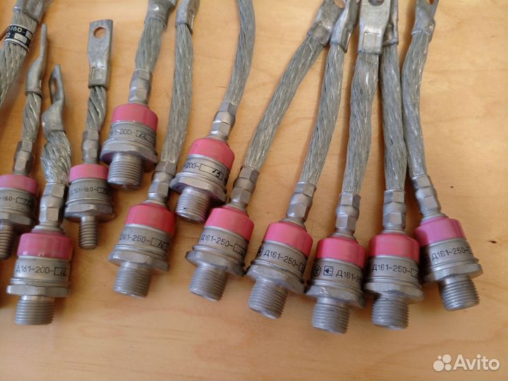 Силовые диоды, тиристоры, кнопки, реле