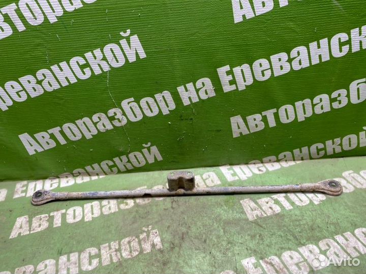 Тяга поперечная задняя Toyota Avensis AT220 4A-FE