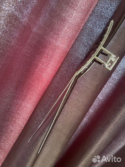 Заколка для волос со стразами