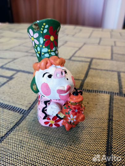 Статуэтки и фигурки