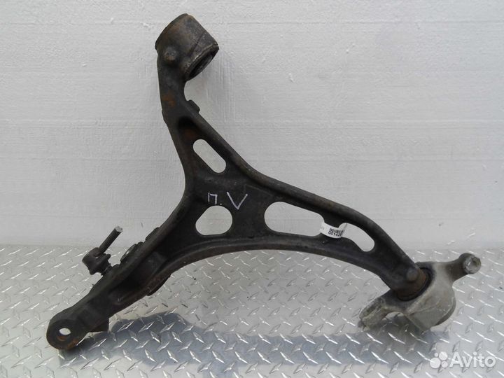 Рычаг передний левый нижний Dodge Durango 3 WD 680