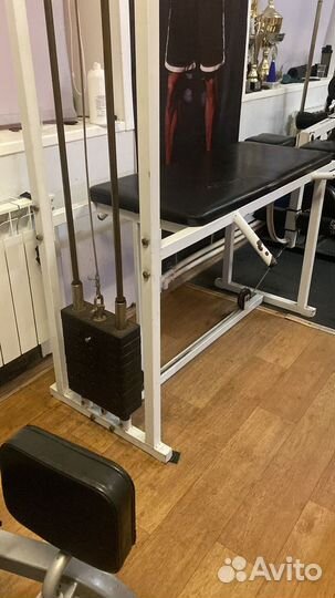 Тренажер для сгибания,разгибания ног