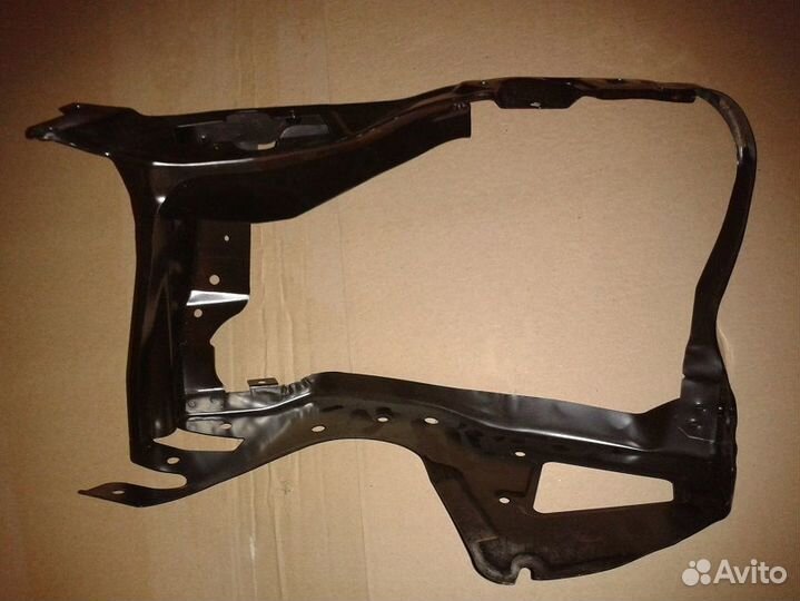 Mb W220 1998-2005 кронштейн крепление левой фары