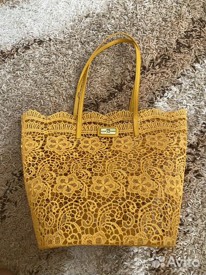 Женская одежда, обувь, аксессуары