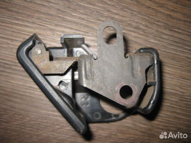 Ручка открывания капота Honda Domani (92-96 года)