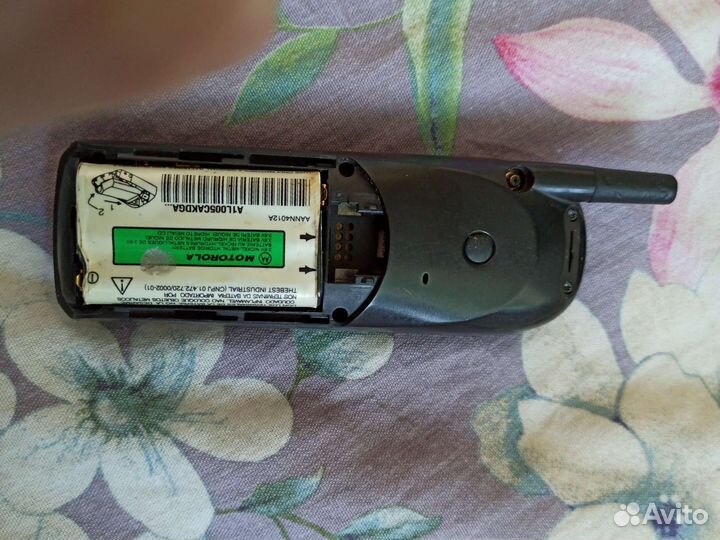 Телефон Motorola T180