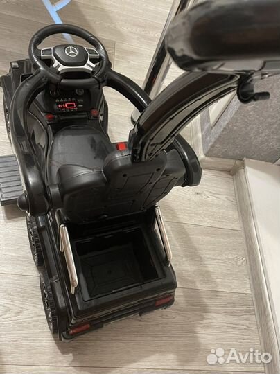 Машинка каталка электромобиль mercedes