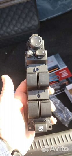 Блок управления стеклоподъёмниками