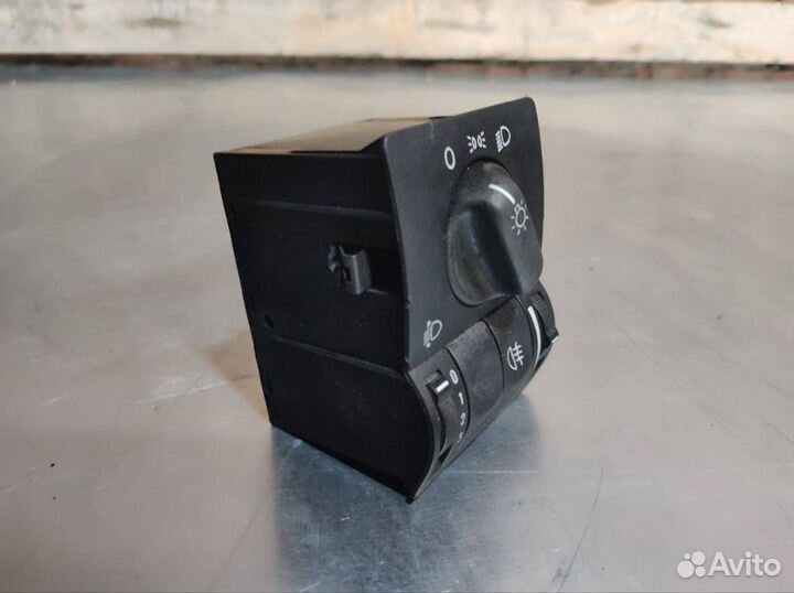 Блок управления светом Opel Astra G 2001 90561381