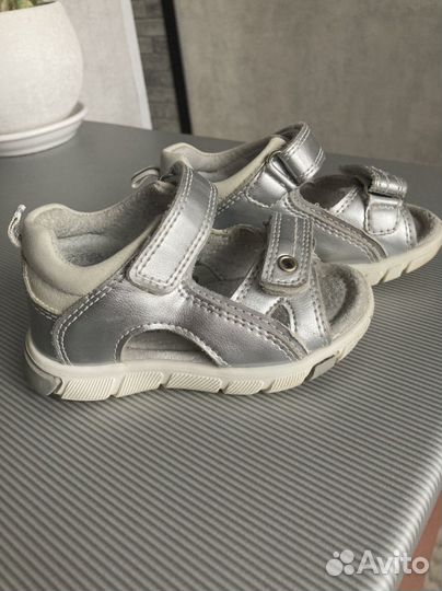 Сандалии для девочки 22 размер