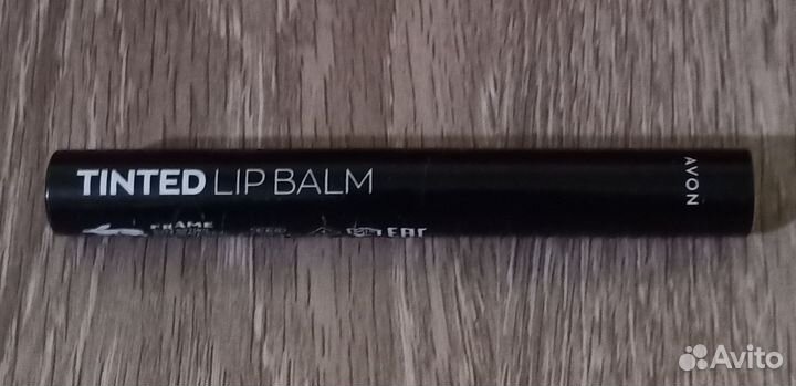 Avon помада бальзам оттенок Plum