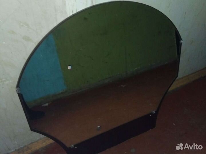 Зеркало фигурное