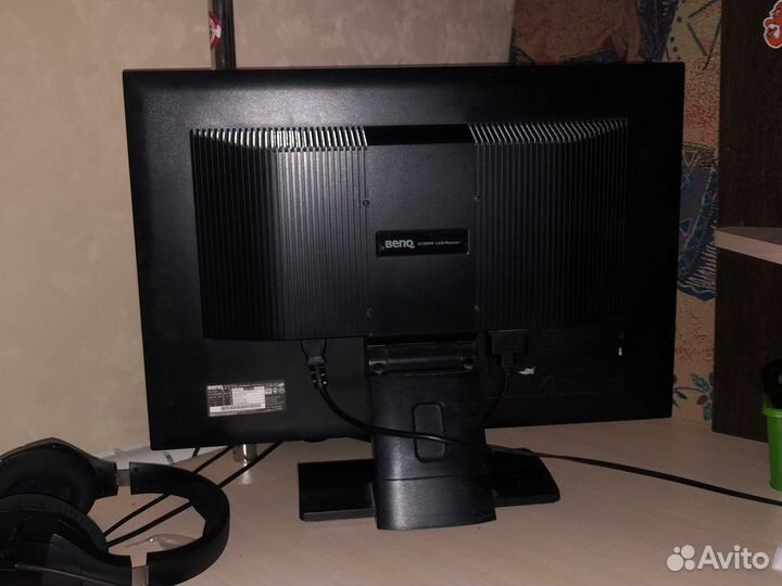 Монитор Benq G2200W