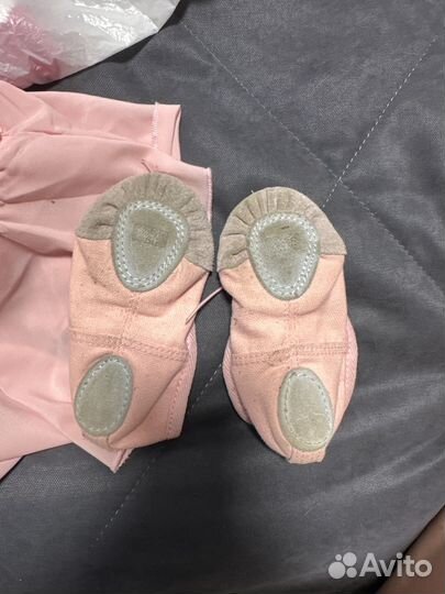 Гимнастический купальник 110 и чешки