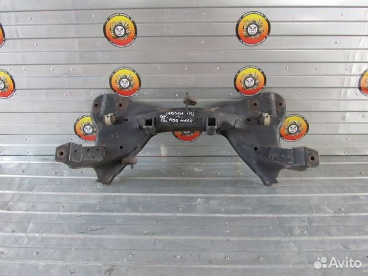 Балка передняя подрамник Mitsubishi Carisma DA