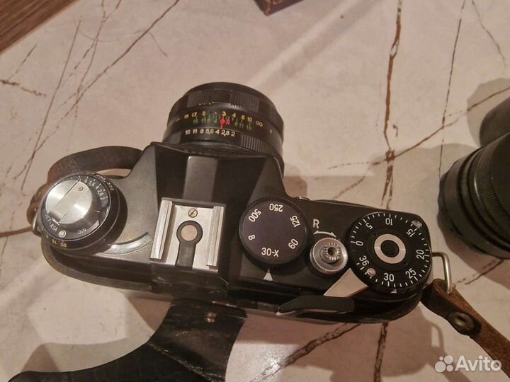 Плёночный фотоаппарат zenit