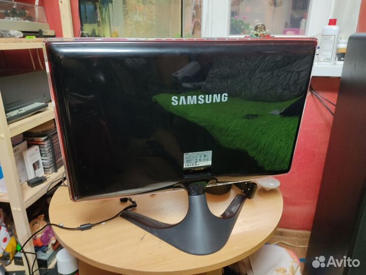 Монитор 24 дюйма Samsung 1080p