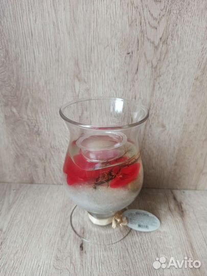 Свечи и подсвечники