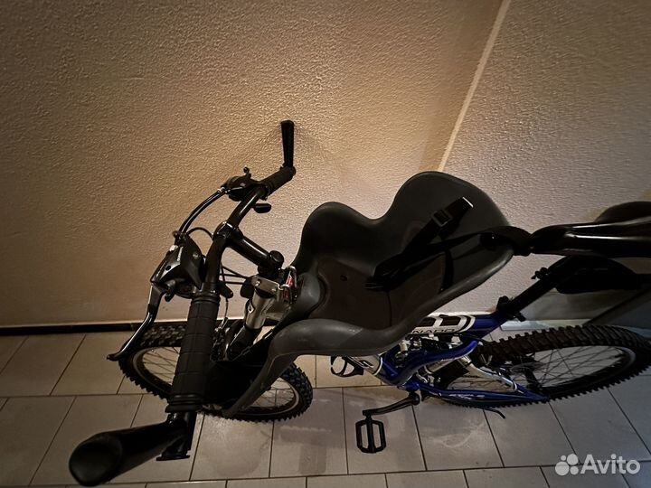 Детское кресло на велосипед переднее