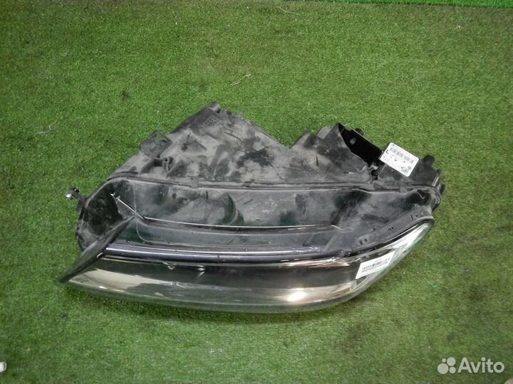 Фара левая Volkswagen Tiguan