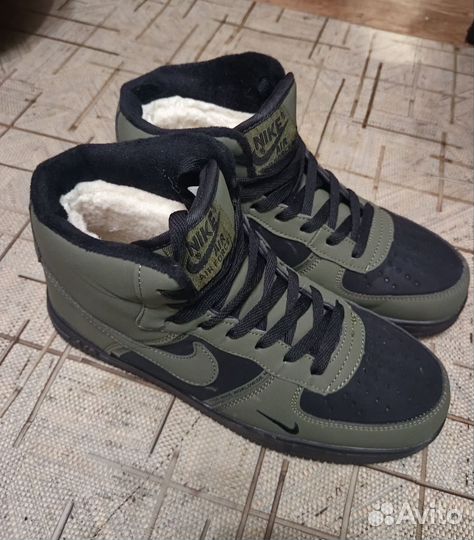 Кроссовки зимние