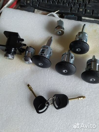 Ford Transit Connect Замок личинки комплект