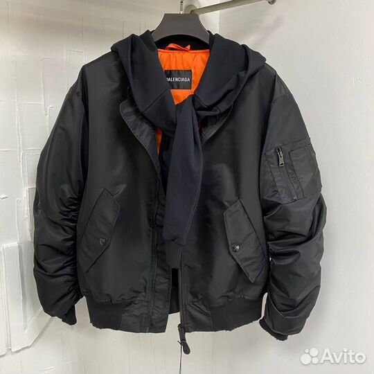Balenciaga бомбер