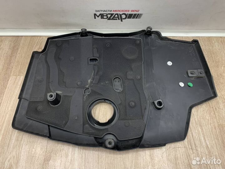 Декоративная крышка двигателя Mercedes W205